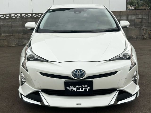 TOYOTA PRIUS 2017 Image 31