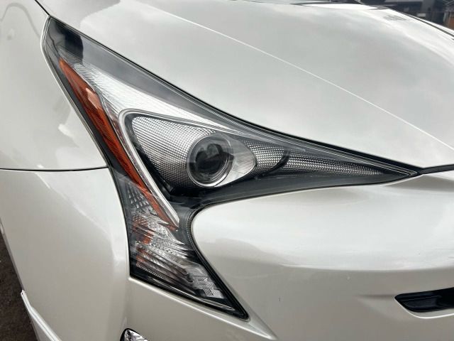 TOYOTA PRIUS 2017 Image 31