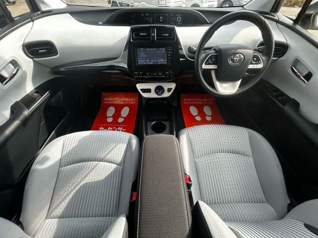 TOYOTA PRIUS 2017 Image 31