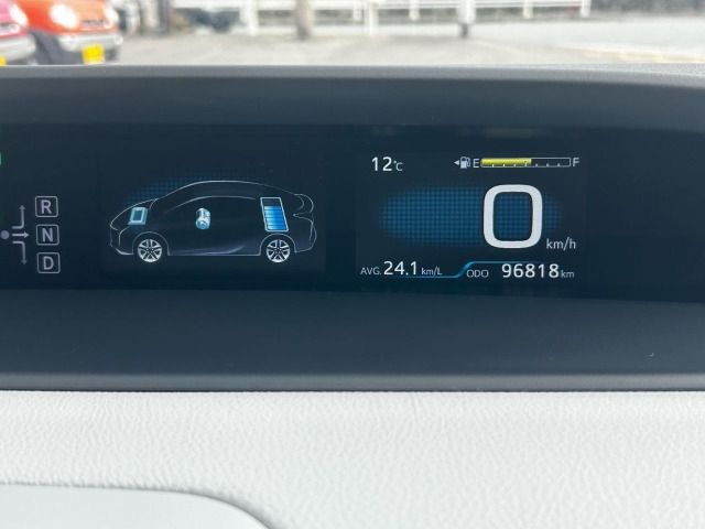 TOYOTA PRIUS 2017 Image 31