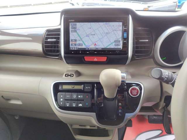 HONDA N BOX 2015 Image 31