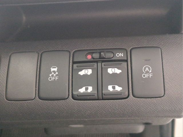 HONDA STEPWAGON 2012 Image 31