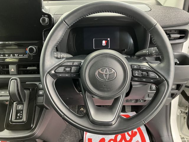TOYOTA SIENTA HYBRID 2023 Image 31