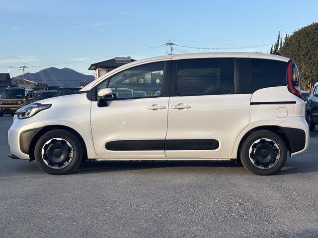 TOYOTA SIENTA HYBRID 2026 Image 31