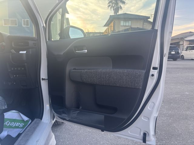 TOYOTA SIENTA HYBRID 2026 Image 31