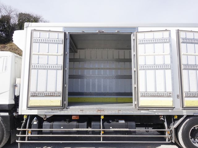 MITSUBISHI FUSOU SUPER GREAT 2016 Image 31