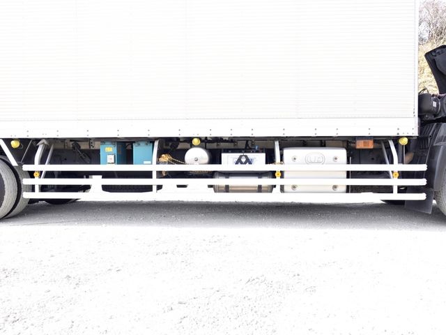 NISSAN DIESEL QUON 2017 Image 31