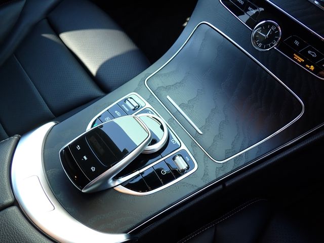 MERCEDES BENZ C CLAS 2019 Image 31