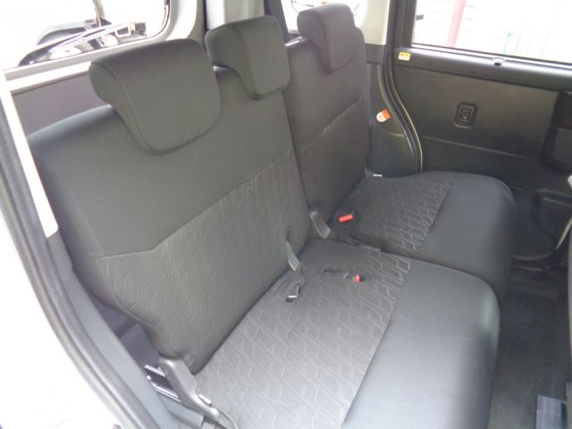 TOYOTA TANK 2017 Image 31