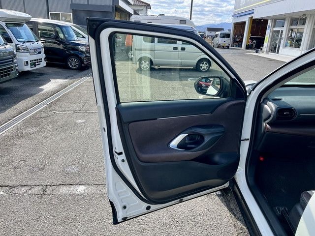 TOYOTA YARIS CROSS HYBRID 2021 Image 31