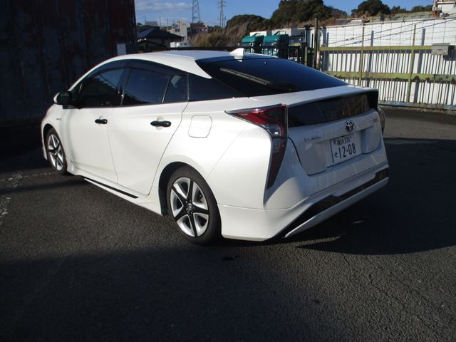 TOYOTA PRIUS 2016 Image 31