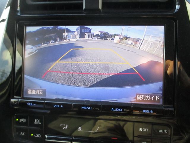 TOYOTA PRIUS 2016 Image 31