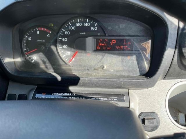 HINO DUTRO 2017 Image 31