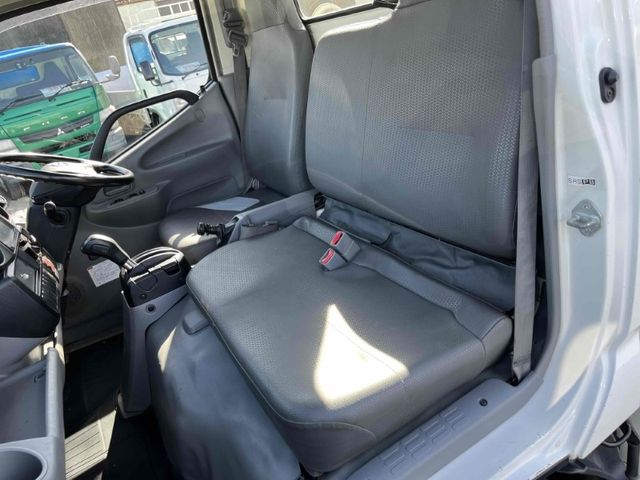 HINO DUTRO 2017 Image 31