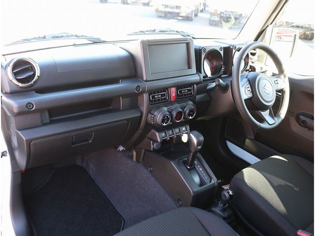 SUZUKI JIMNY 4WD 2024 Image 31