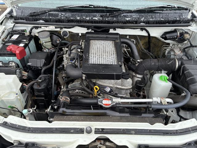 SUZUKI JIMNY 4WD 2017 Image 31