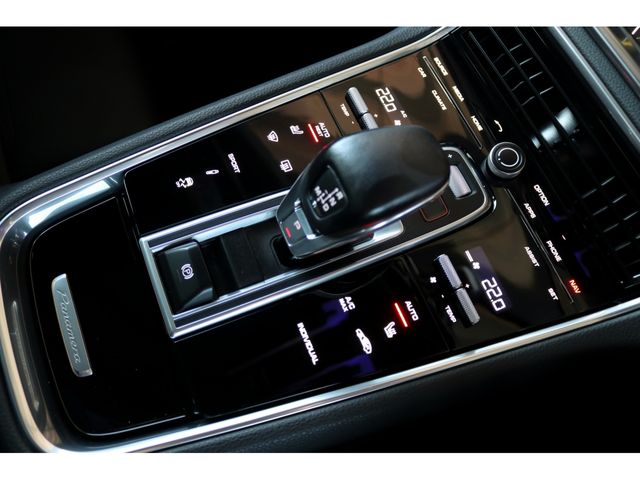 PORSCHE PANAMERA 2019 Image 31