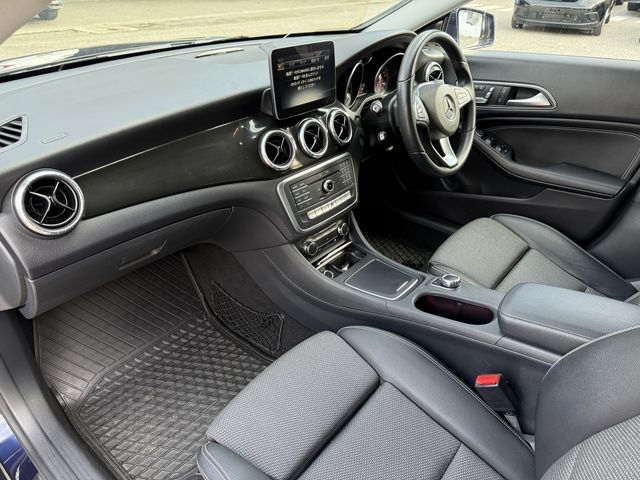 MERCEDES BENZ CLA SH 2017 Image 31