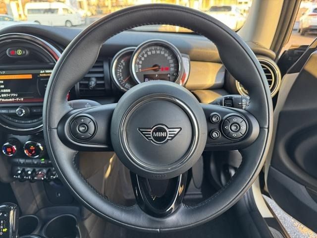 BMW MINI COOPER 2019 Image 31