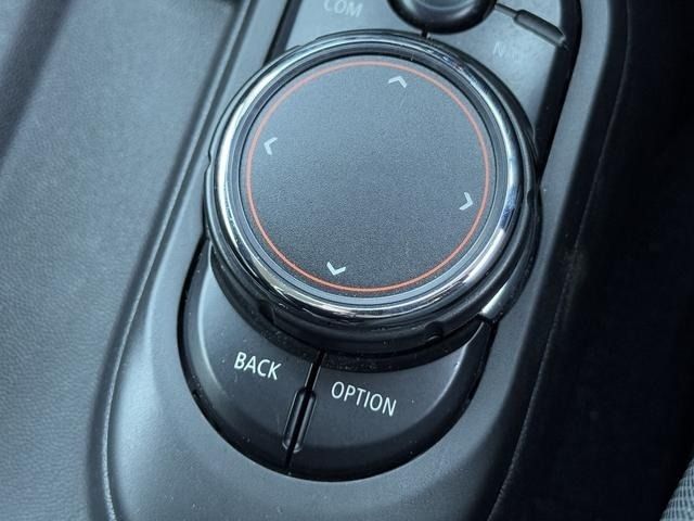 BMW MINI COOPER 2019 Image 31