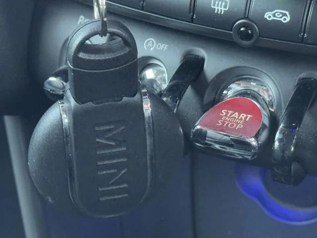 BMW MINI COOPER 2019 Image 31