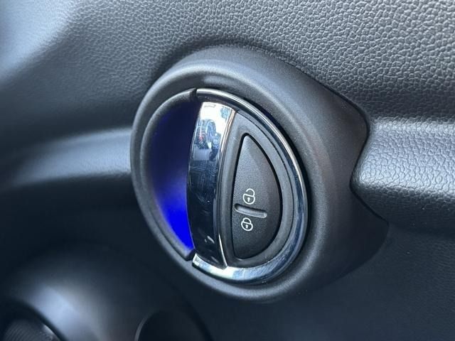 BMW MINI COOPER 2019 Image 31