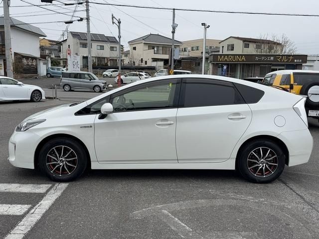 TOYOTA PRIUS 2015 Image 31