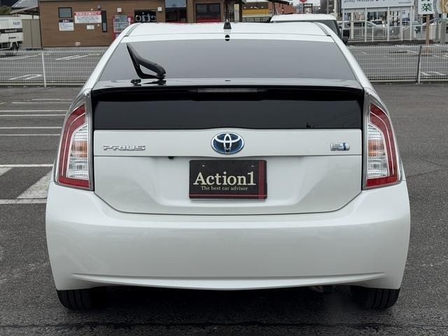 TOYOTA PRIUS 2015 Image 31