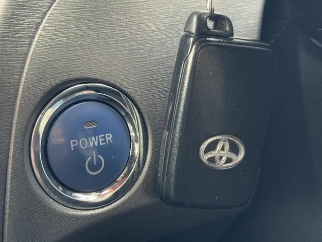 TOYOTA PRIUS 2015 Image 31