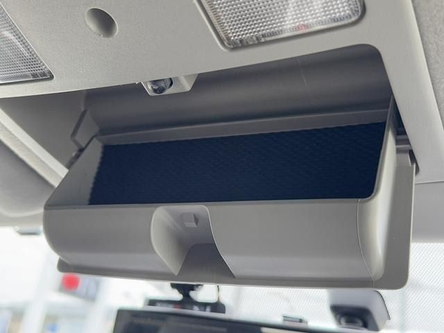 TOYOTA PRIUS 2015 Image 31