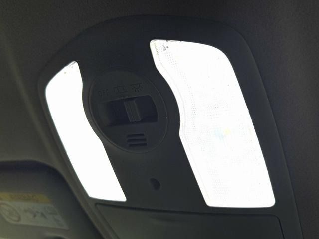 TOYOTA PRIUS 2015 Image 31