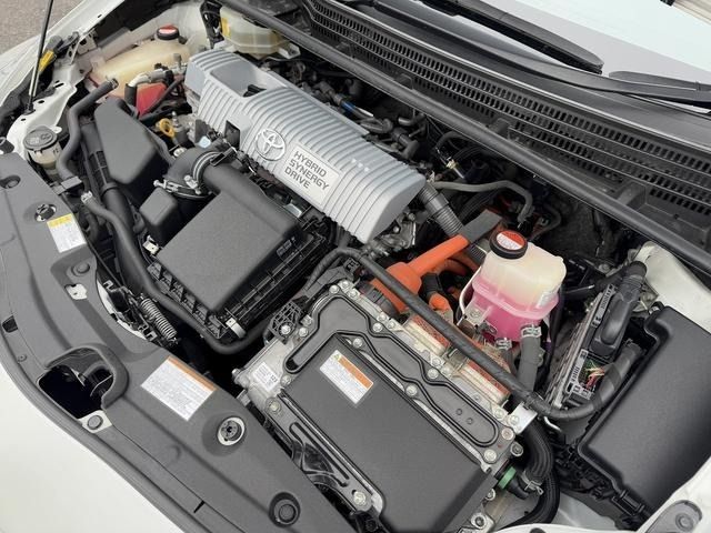 TOYOTA PRIUS 2015 Image 31