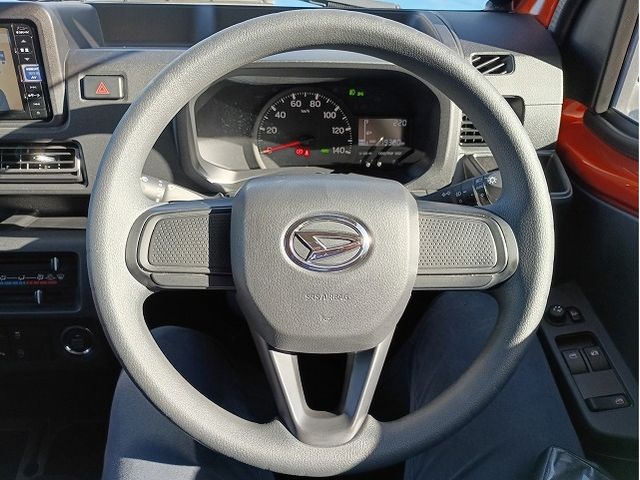 DAIHATSU HIJET TRUCK 4WD 2022 Image 31