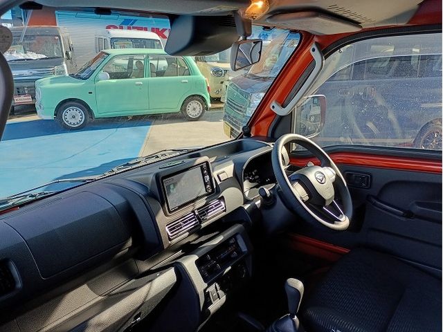 DAIHATSU HIJET TRUCK 4WD 2022 Image 31