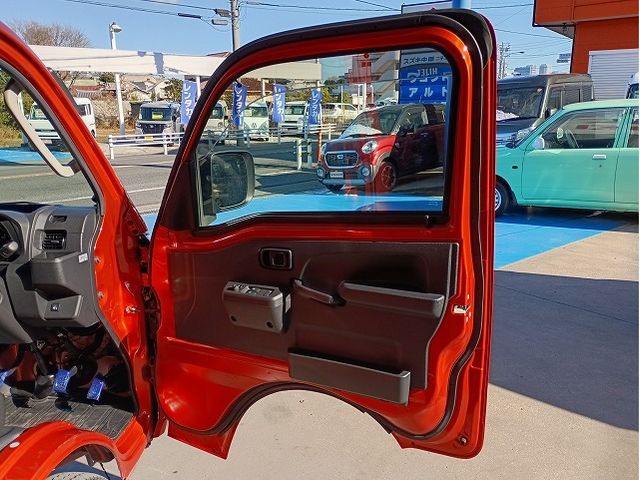 DAIHATSU HIJET TRUCK 4WD 2022 Image 31