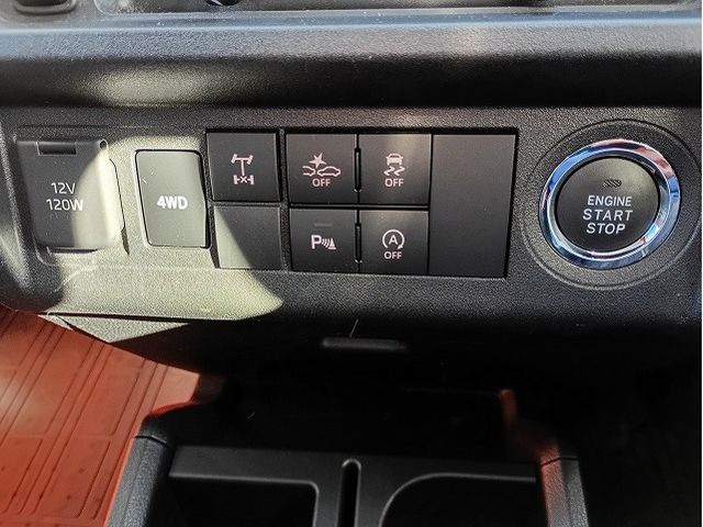 DAIHATSU HIJET TRUCK 4WD 2022 Image 31