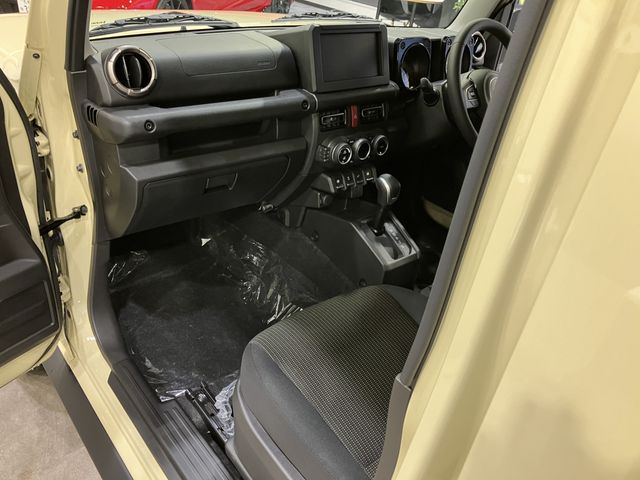 SUZUKI JIMNY NOMADE 2026 Image 31