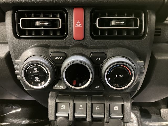 SUZUKI JIMNY NOMADE 2026 Image 31