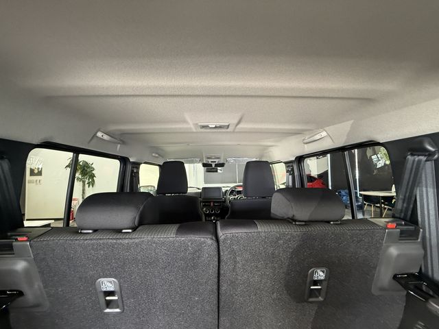 SUZUKI JIMNY NOMADE 2025 Image 31