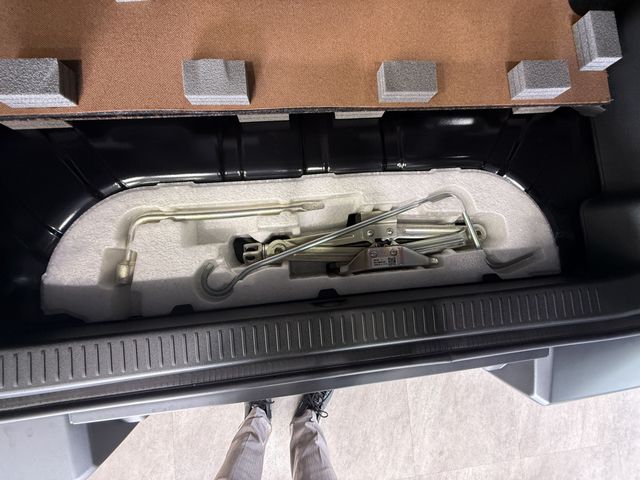 SUZUKI JIMNY NOMADE 2025 Image 31