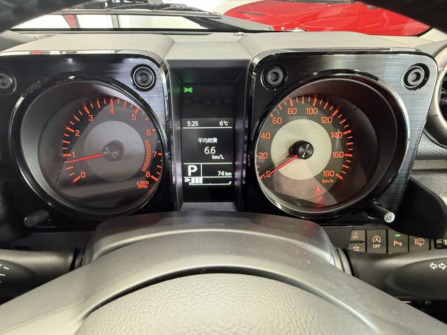 SUZUKI JIMNY NOMADE 2025 Image 31