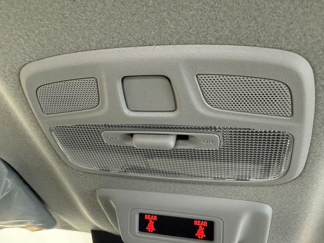 SUZUKI JIMNY NOMADE 2025 Image 31