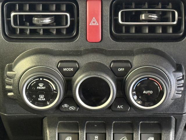 SUZUKI JIMNY NOMADE 2025 Image 31