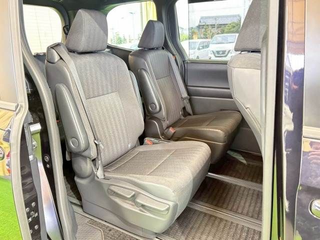 TOYOTA VOXY HYBRID 2022 Image 31