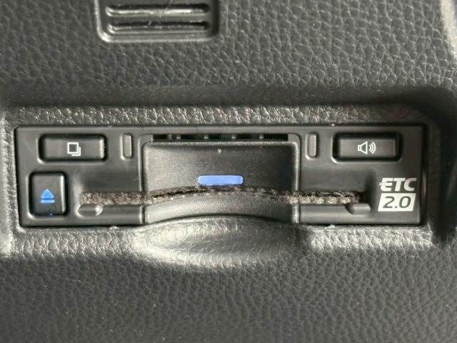 TOYOTA VOXY HYBRID 2022 Image 31