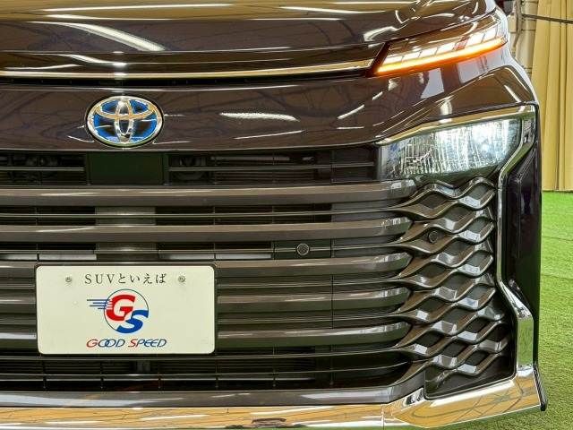 TOYOTA VOXY HYBRID 2022 Image 31