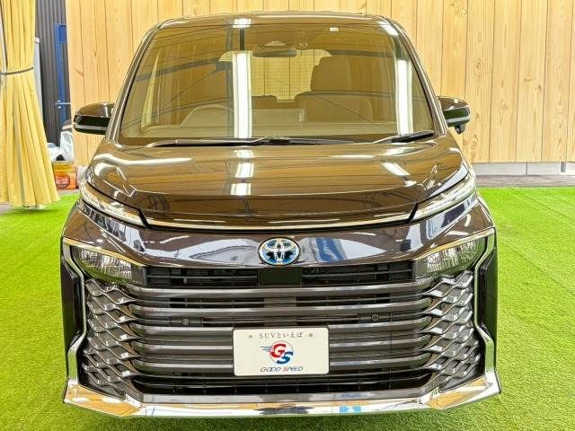 TOYOTA VOXY HYBRID 2022 Image 31