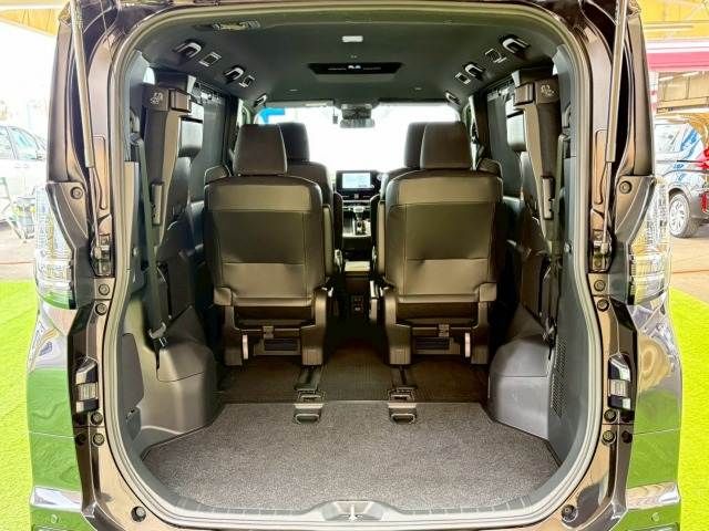 TOYOTA VOXY HYBRID 2022 Image 31