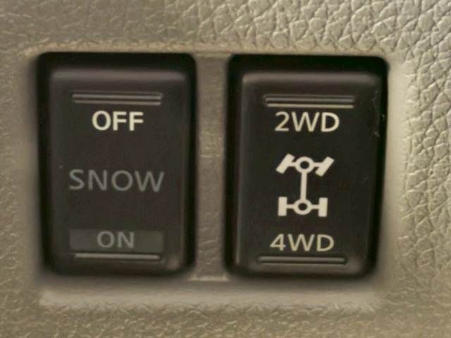 NISSAN NV350 CARAVAN 4WD 2018 Image 31