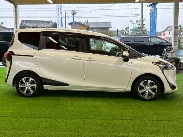 TOYOTA SIENTA 2018 Image 31
